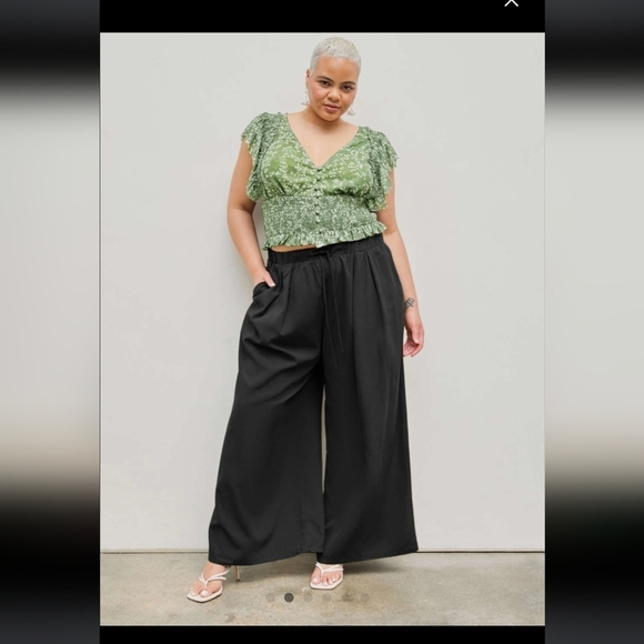 Pants - Cider,Women's Black Wide-Leg Pant,Size 1x